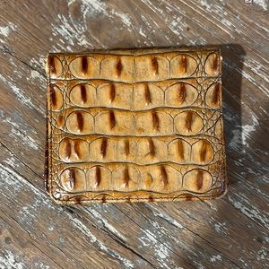 BRAHMIN Wallet w/cash compartment and change pocket.   EUC